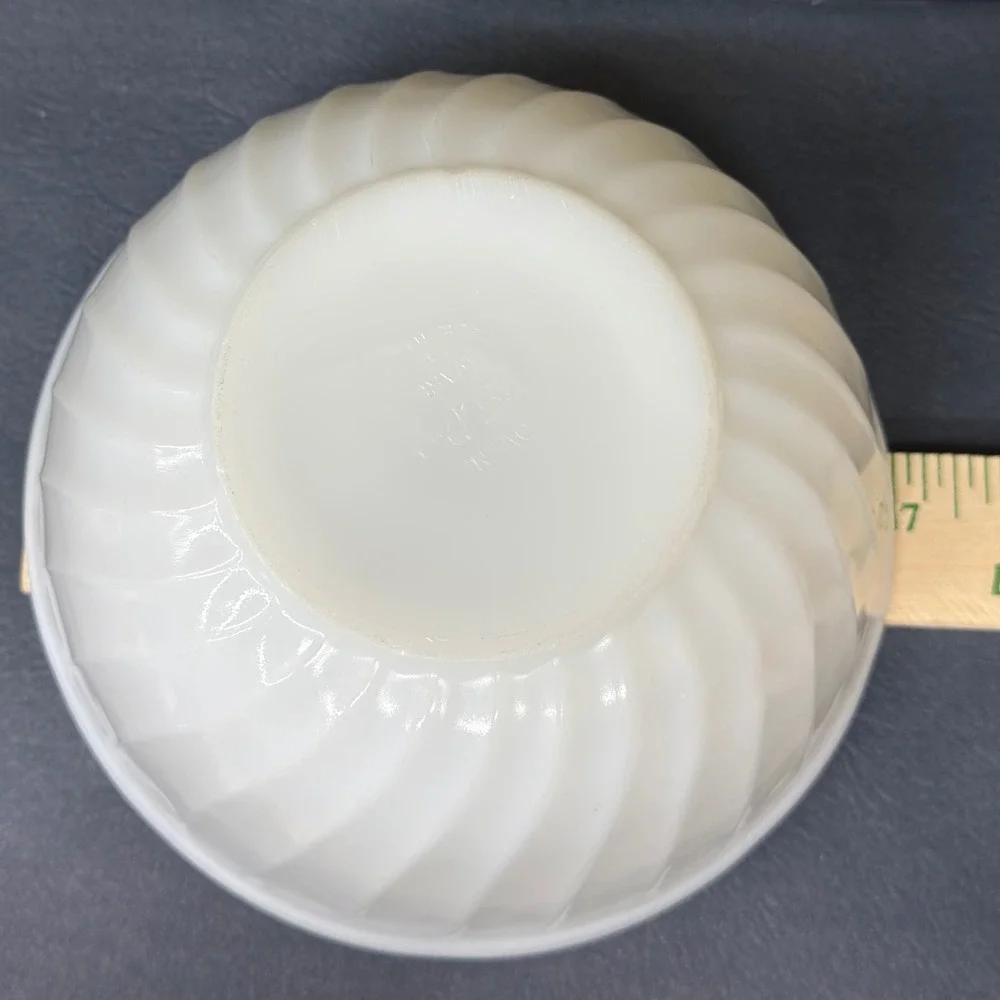 Vintage Fire-King Milk Glass Swirl Mixing Bowl White Anchor Hocking Ovenware 7in